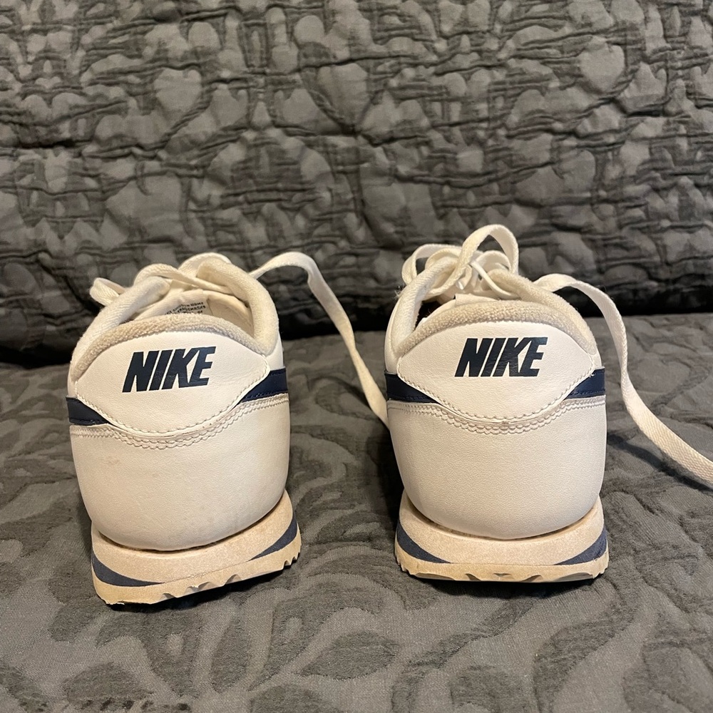 Nike White and Navy Athletic Shoes - Picture 3 of 6